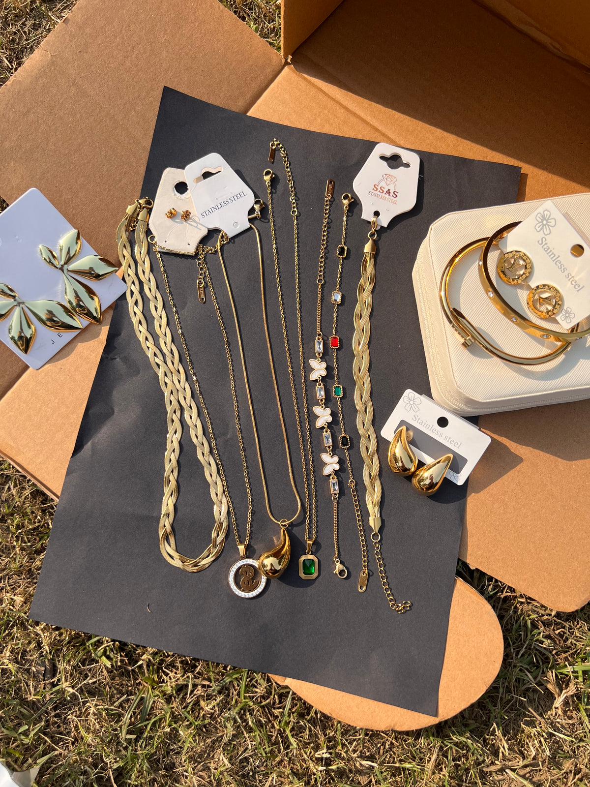 Gift Deal (1 Triple Chain+ 3 Pendants + 3 Bracelets + 2 Earrings + 1 Studs+ Jewelry Organizer)