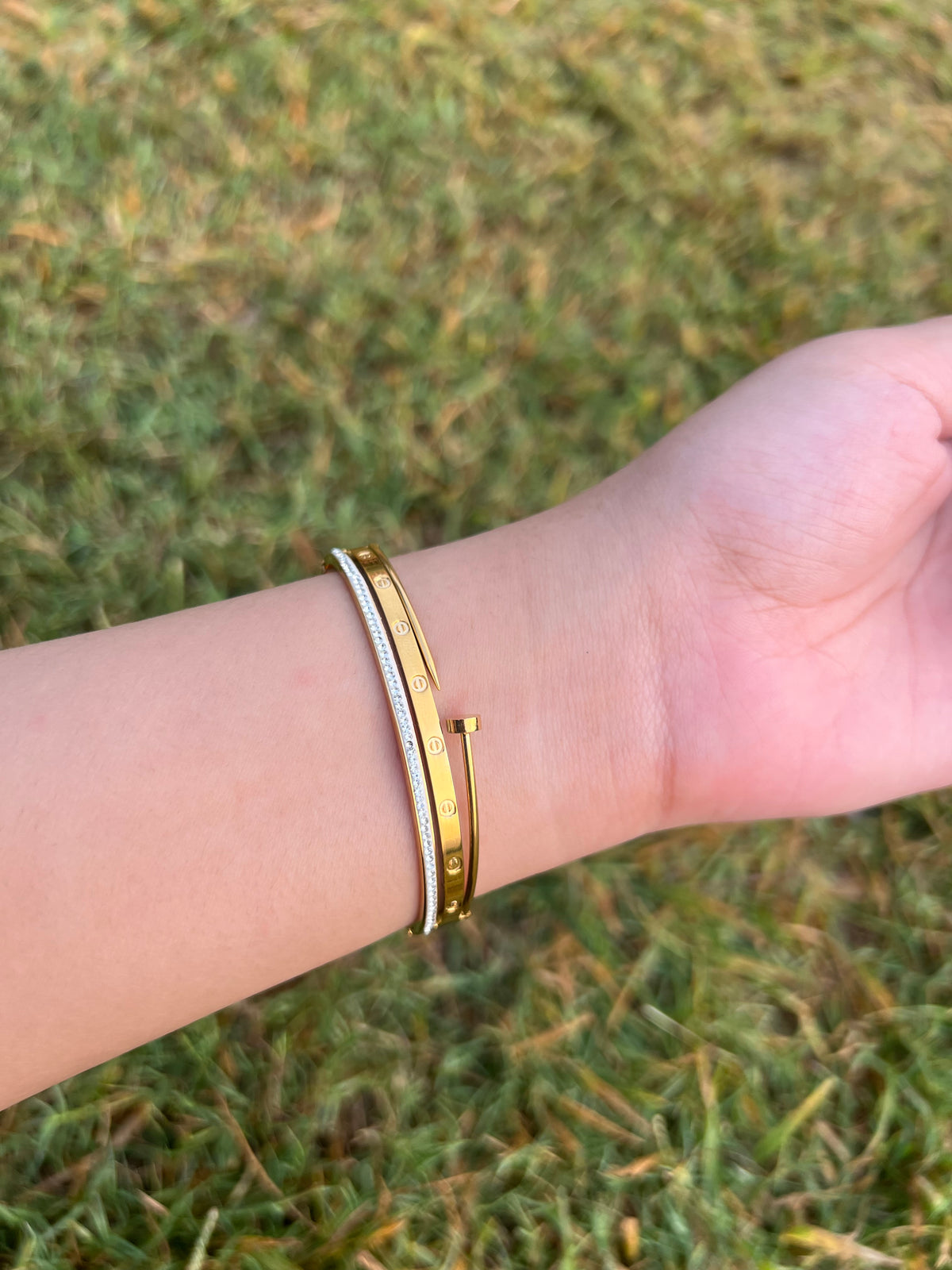 Moonvera Signature Screw Bangle – Gold Edition