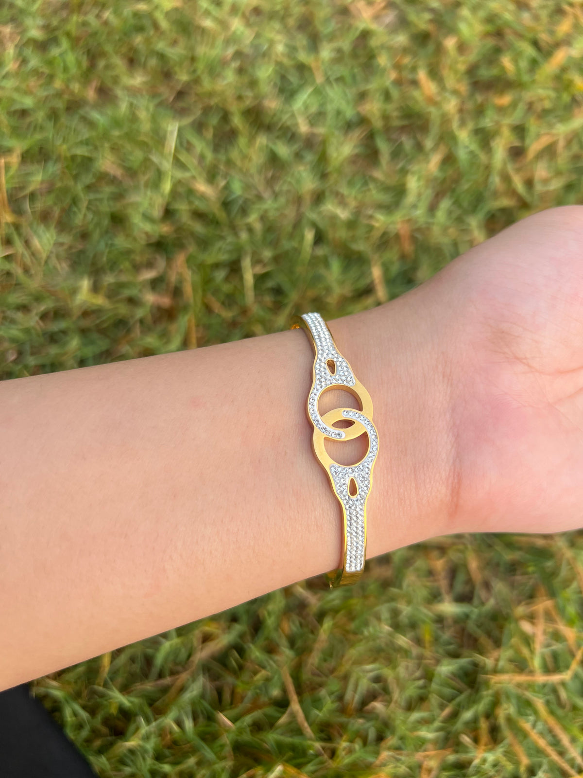 Elegant Bracelet – Daily Wear Premium